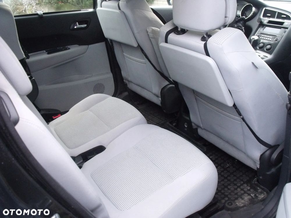 Peugeot 5008 - 4