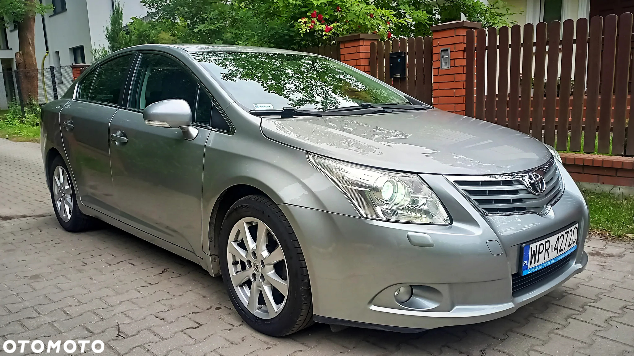 Toyota Avensis 2.0 D-4D Sol plus - 2