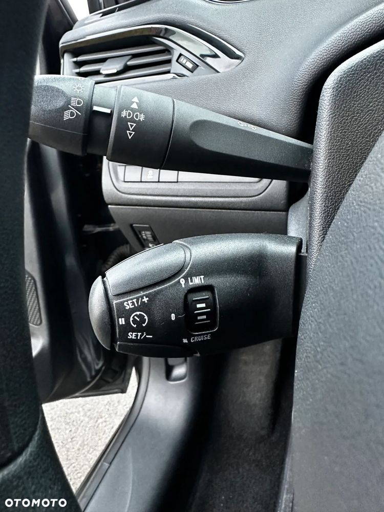 Peugeot 208 82 VTI Active - 20