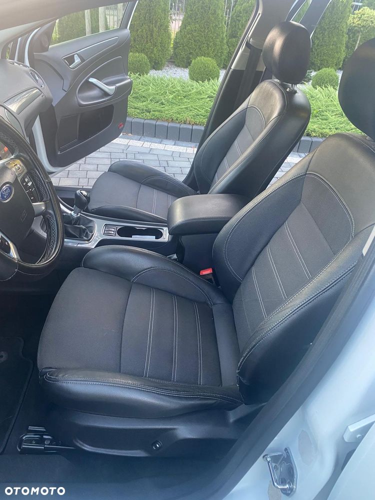 Ford Mondeo - 18