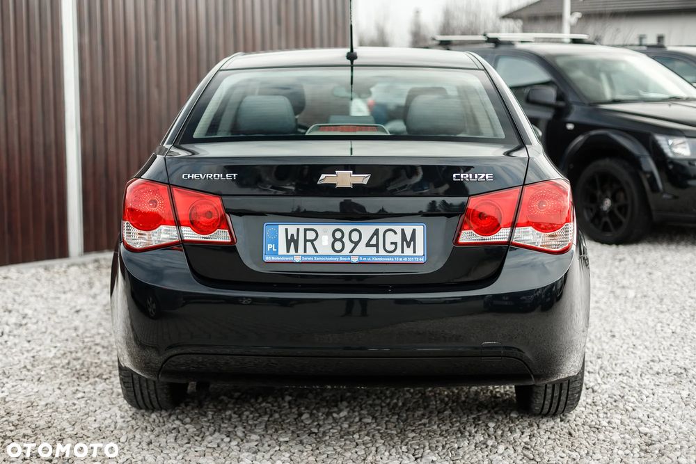 Chevrolet Cruze 1.6 LS - 4