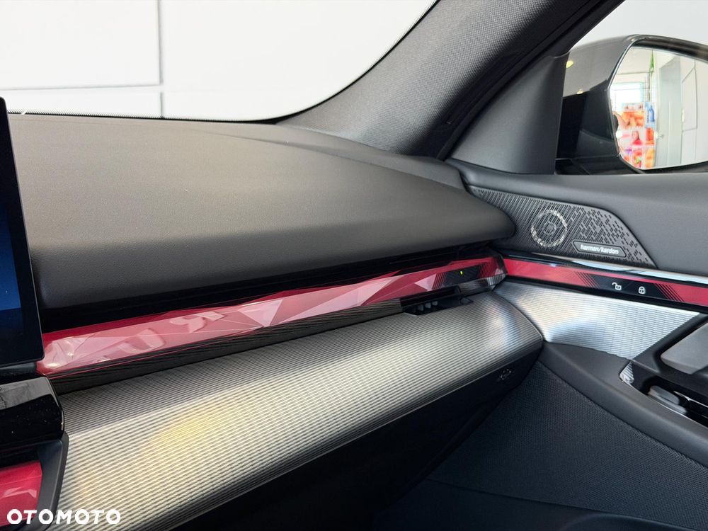 BMW Seria 5 520d xDrive mHEV M Sport - 18