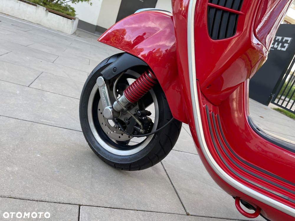 Vespa GTS - 7