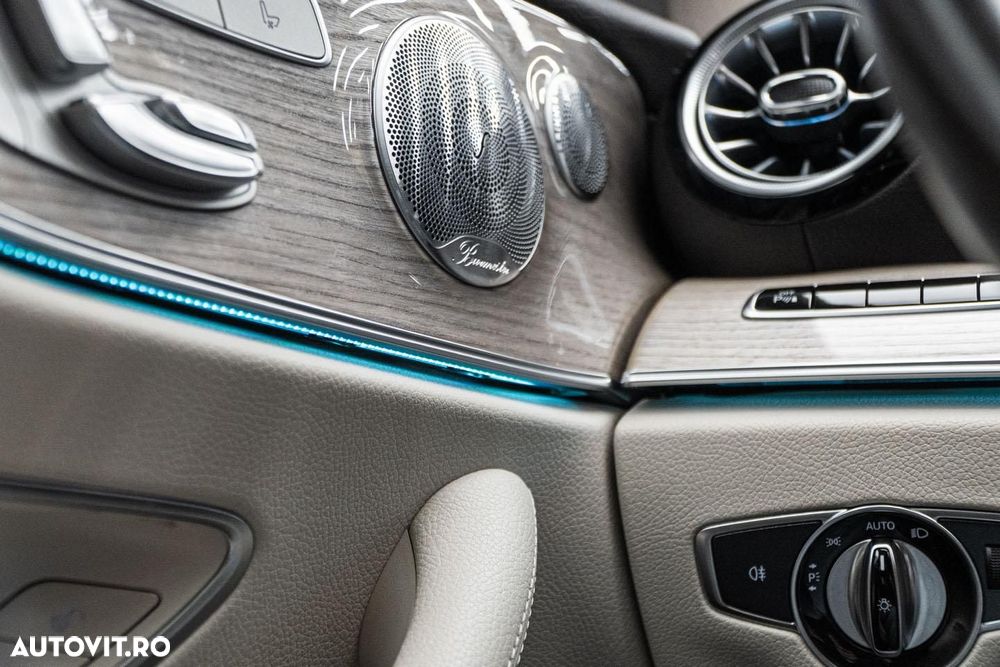 Mercedes-Benz E 450 Coupe 4MATIC Aut. - 24