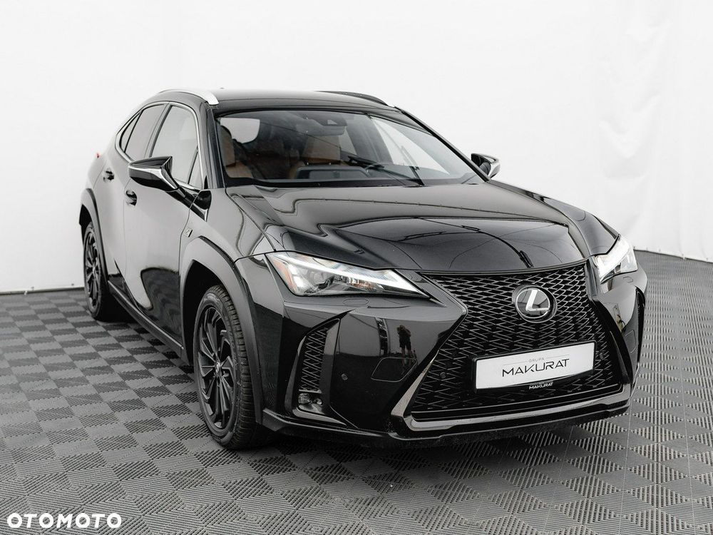 Lexus UX - 4