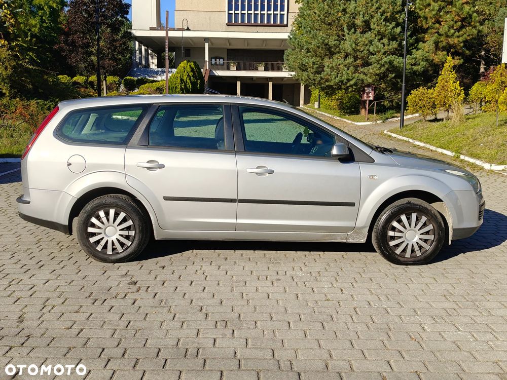 Ford Mondeo 1.8 GLX - 11