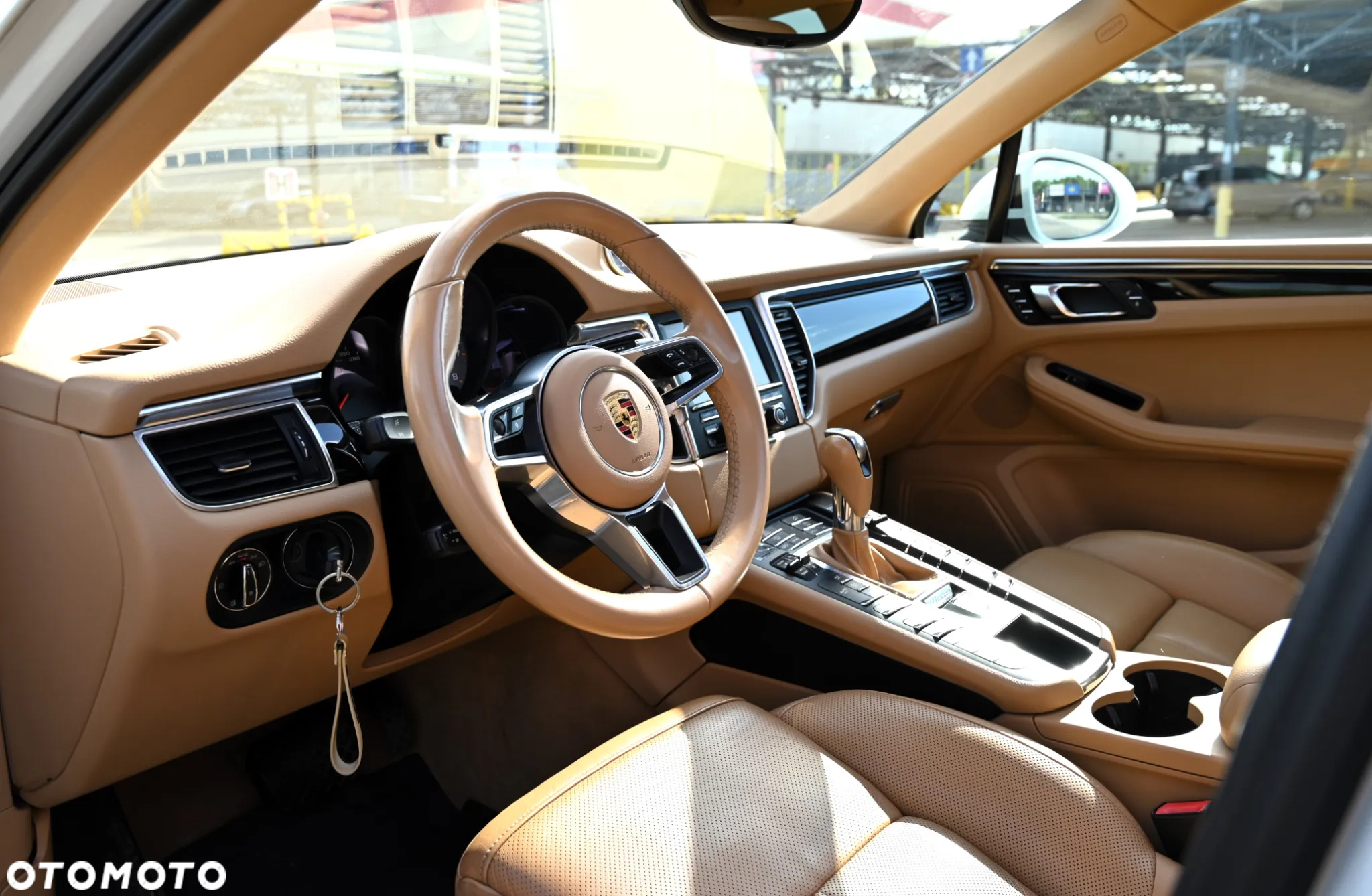 Porsche Macan - 11