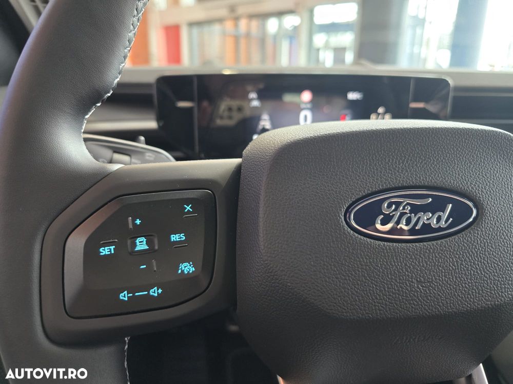 Ford Explorer Elektromotor mit Standard Range RWD 58kWh Style - 13