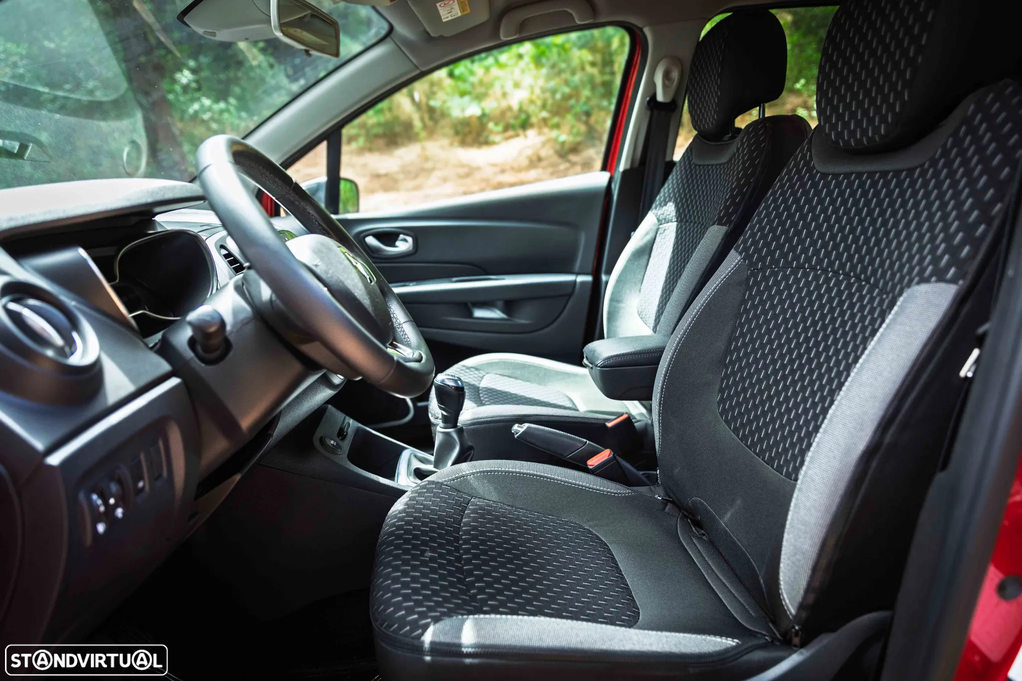 Renault Captur 1.5 dCi Exclusive C/Pneu - 28