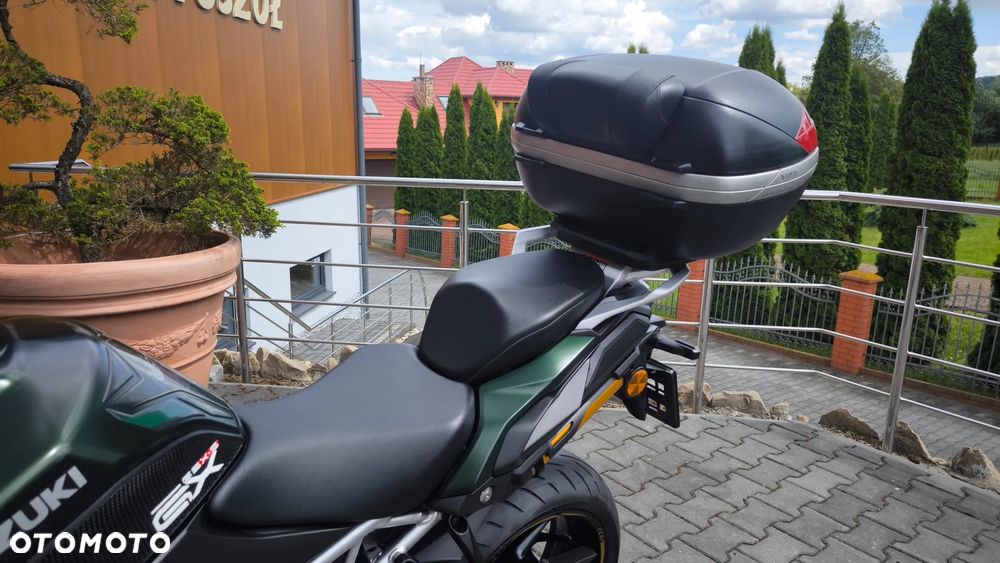 Suzuki GSX 1000 - 22
