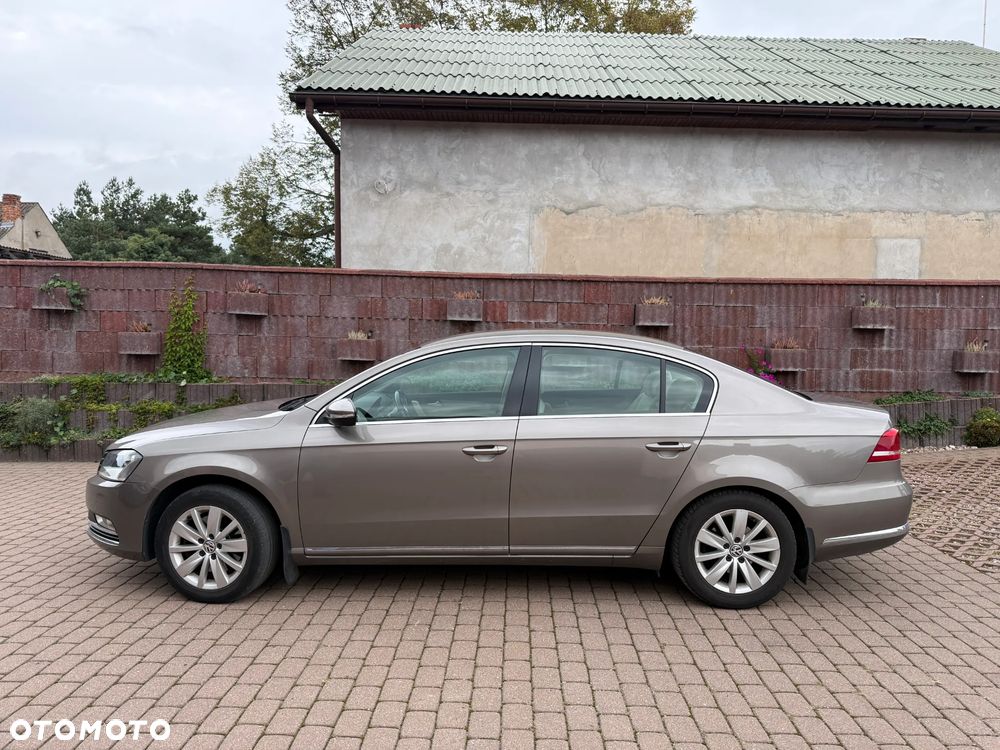 Volkswagen Passat - 5