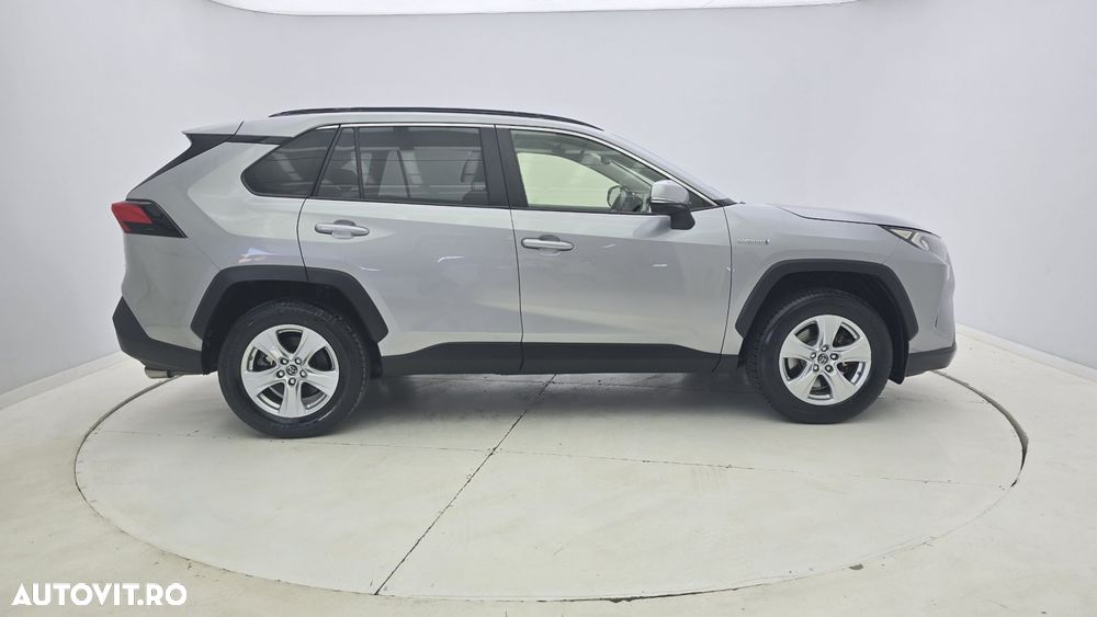 Toyota RAV4 - 5