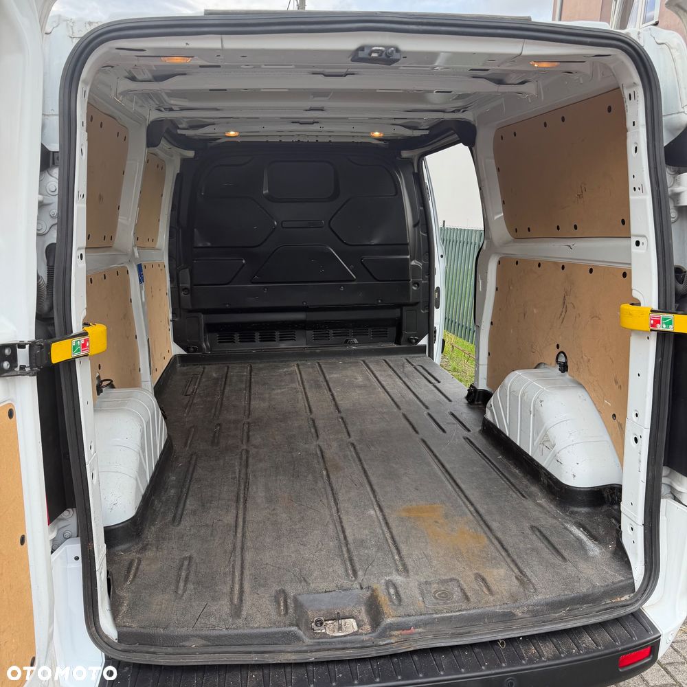 Ford Transit Custom - 19