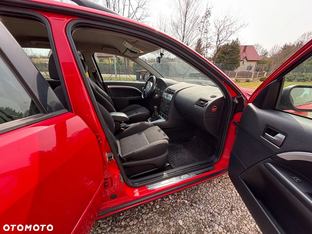 Ford Mondeo 2.0 TDCI DPF Ambiente - 15