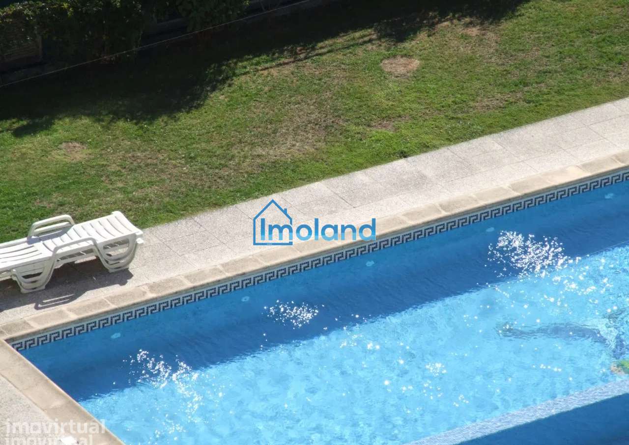 Apartamento T3 com Terraço e 3 Casas de Banho - Grande imagem: 2/21