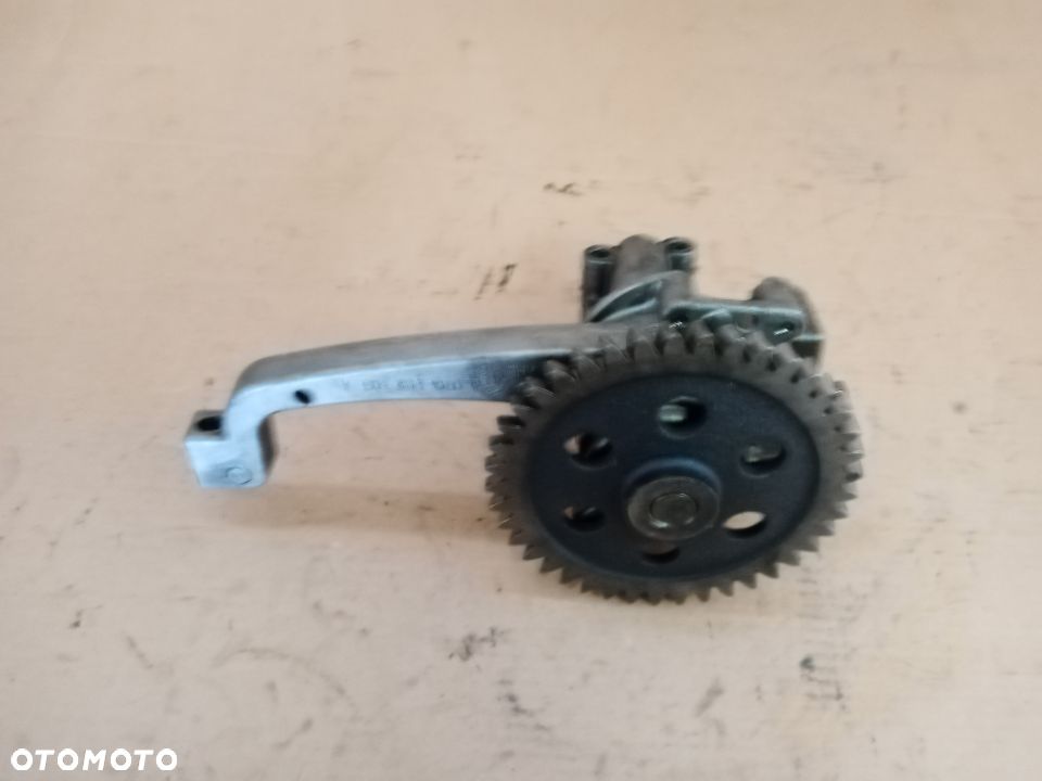 Pompa oleju VW Touareg 2.5 TDI 070115105A 070115153 - 4