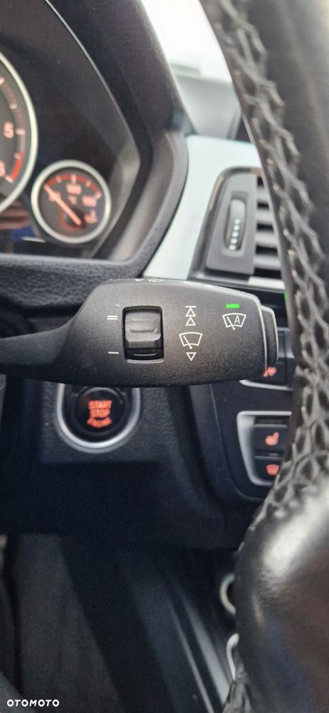 BMW Seria 3 318d DPF Edition Sport - 23