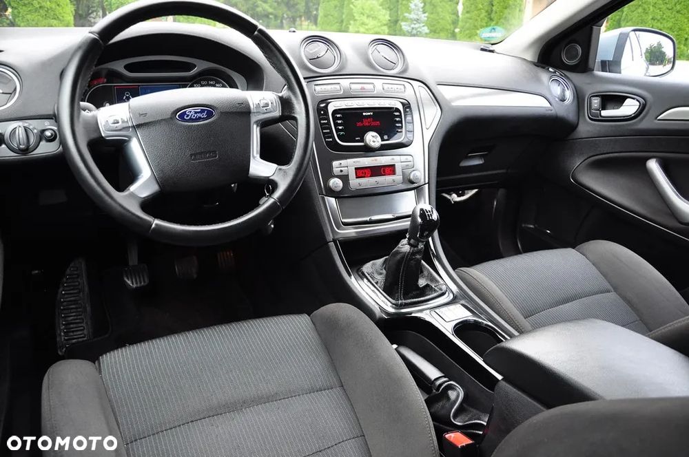Ford Mondeo 2.0 FF Titanium - 35