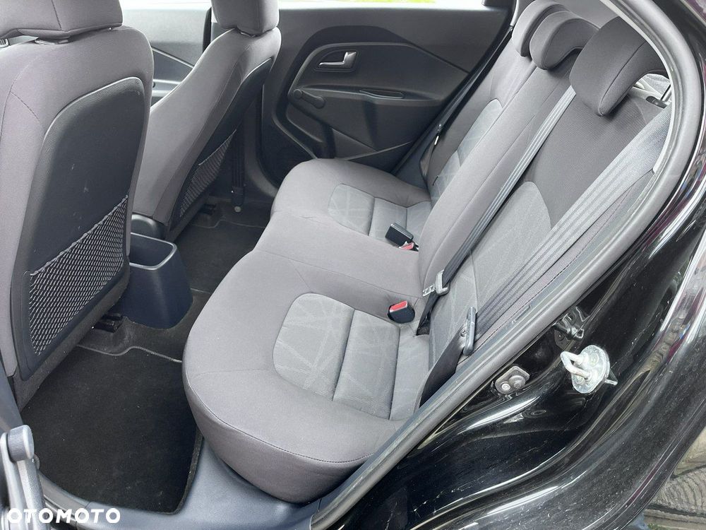 Kia Rio - 21