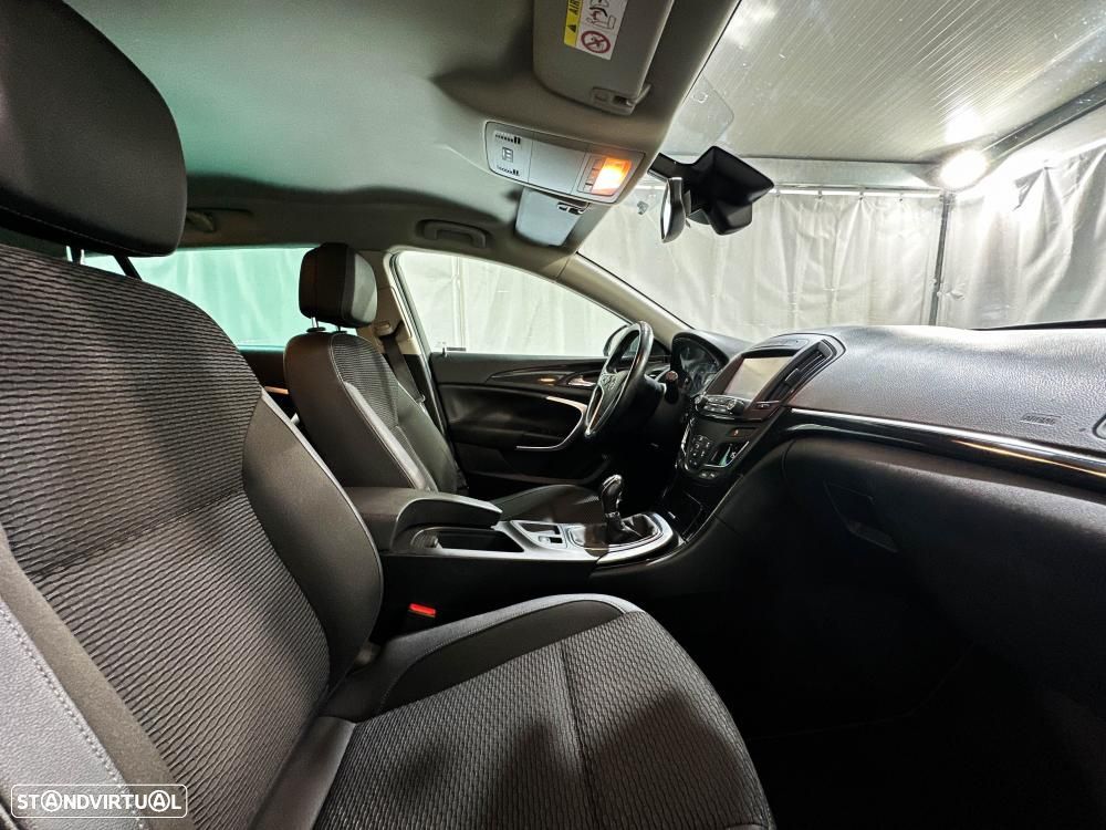Opel Insignia - 29