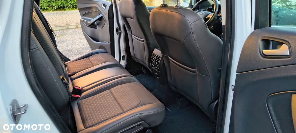Ford Kuga 2.0 TDCi AWD Titanium - 13