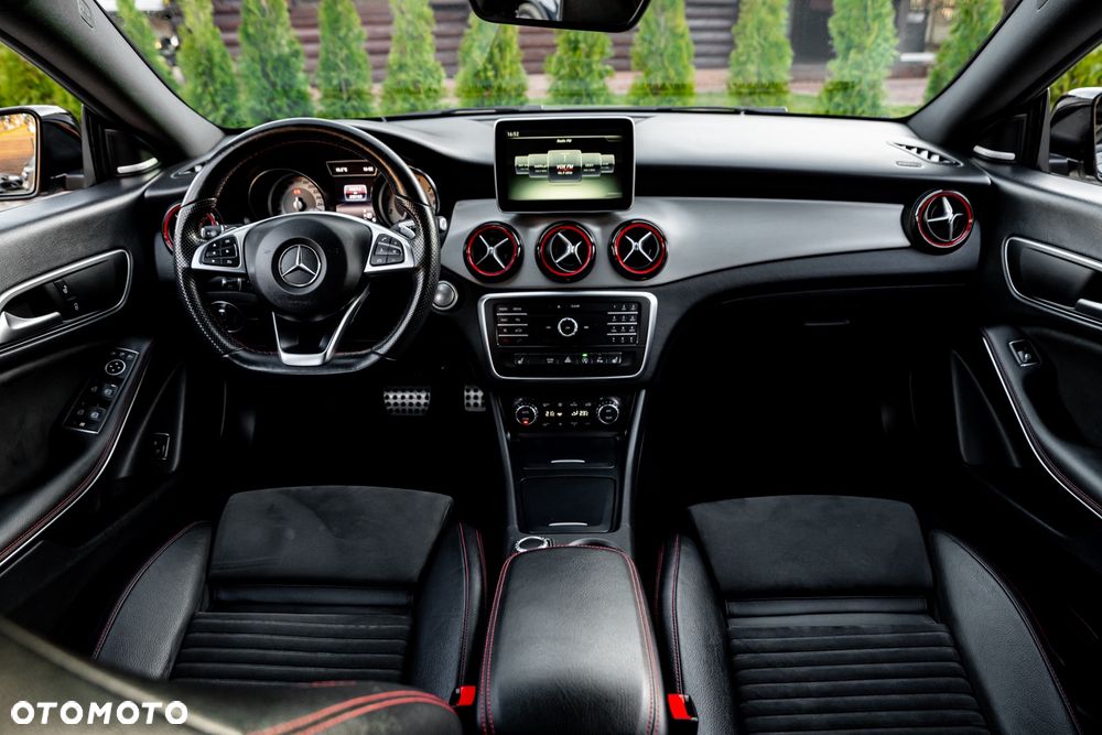 Mercedes-Benz CLA 250 7G-DCT AMG Line - 29