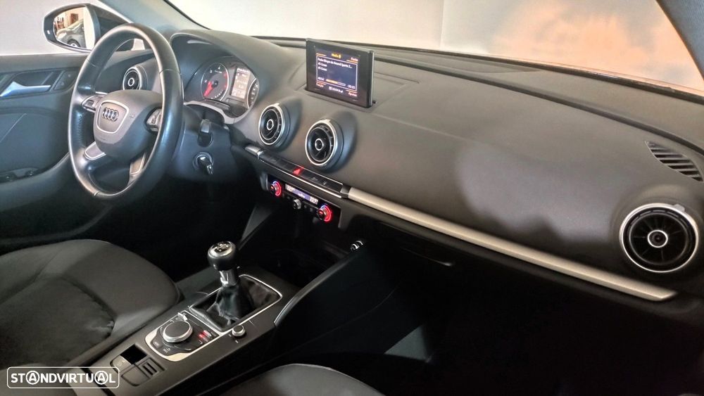Audi A3 Sportback - 13