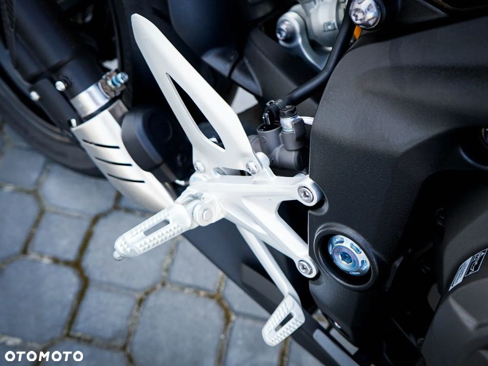 Triumph Speed Triple - 18