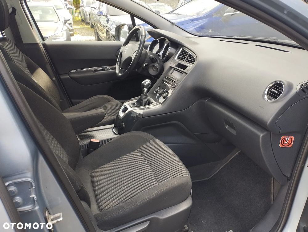 Peugeot 5008 - 5
