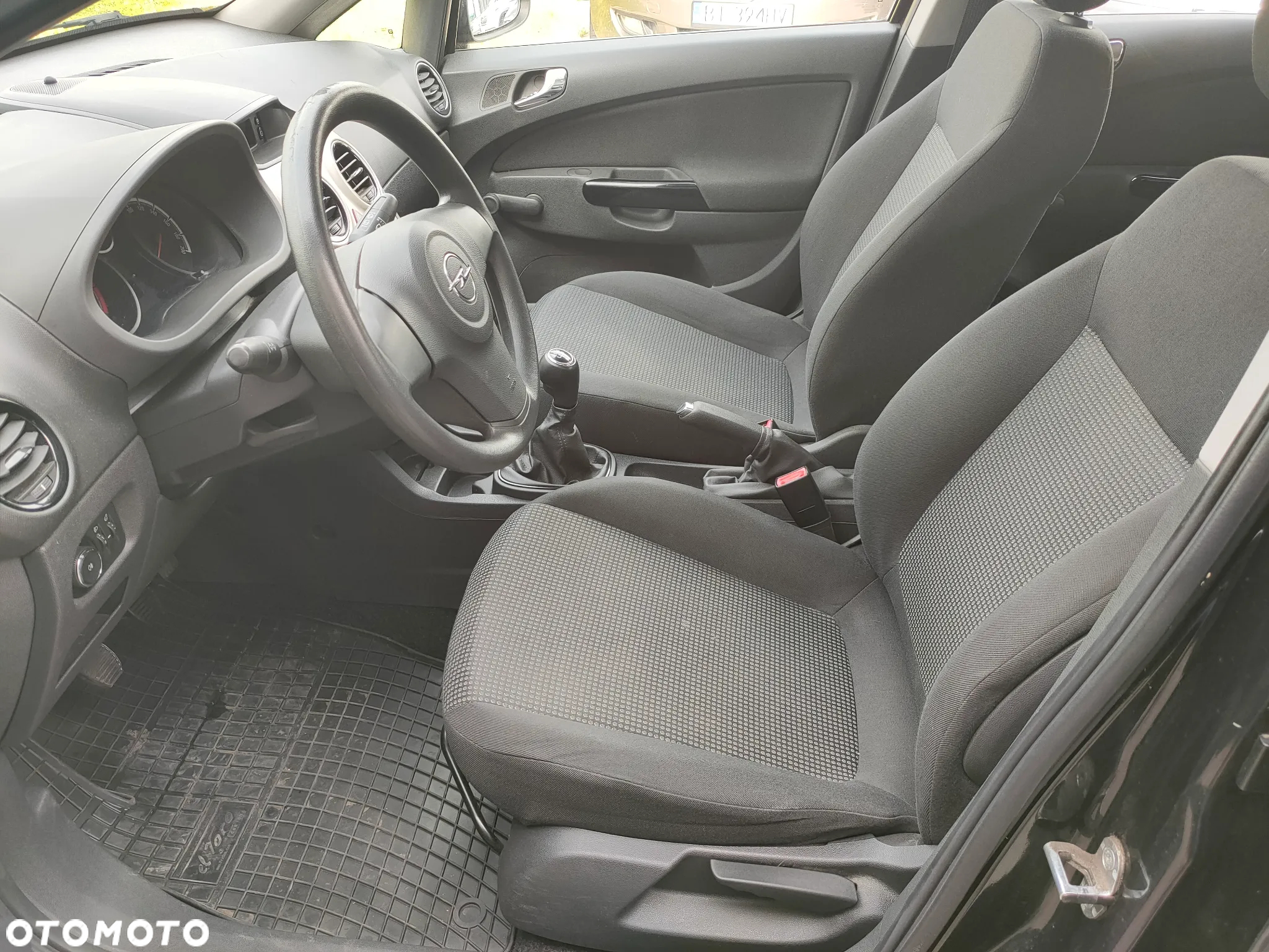 Opel Corsa 1.4 16V Active - 12