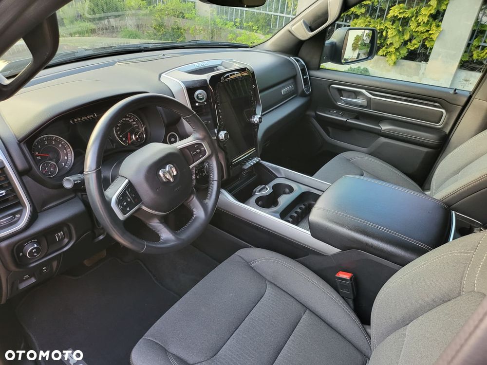 RAM 1500 5.7 Crew Cab Shortbed Bighorn Black - 22