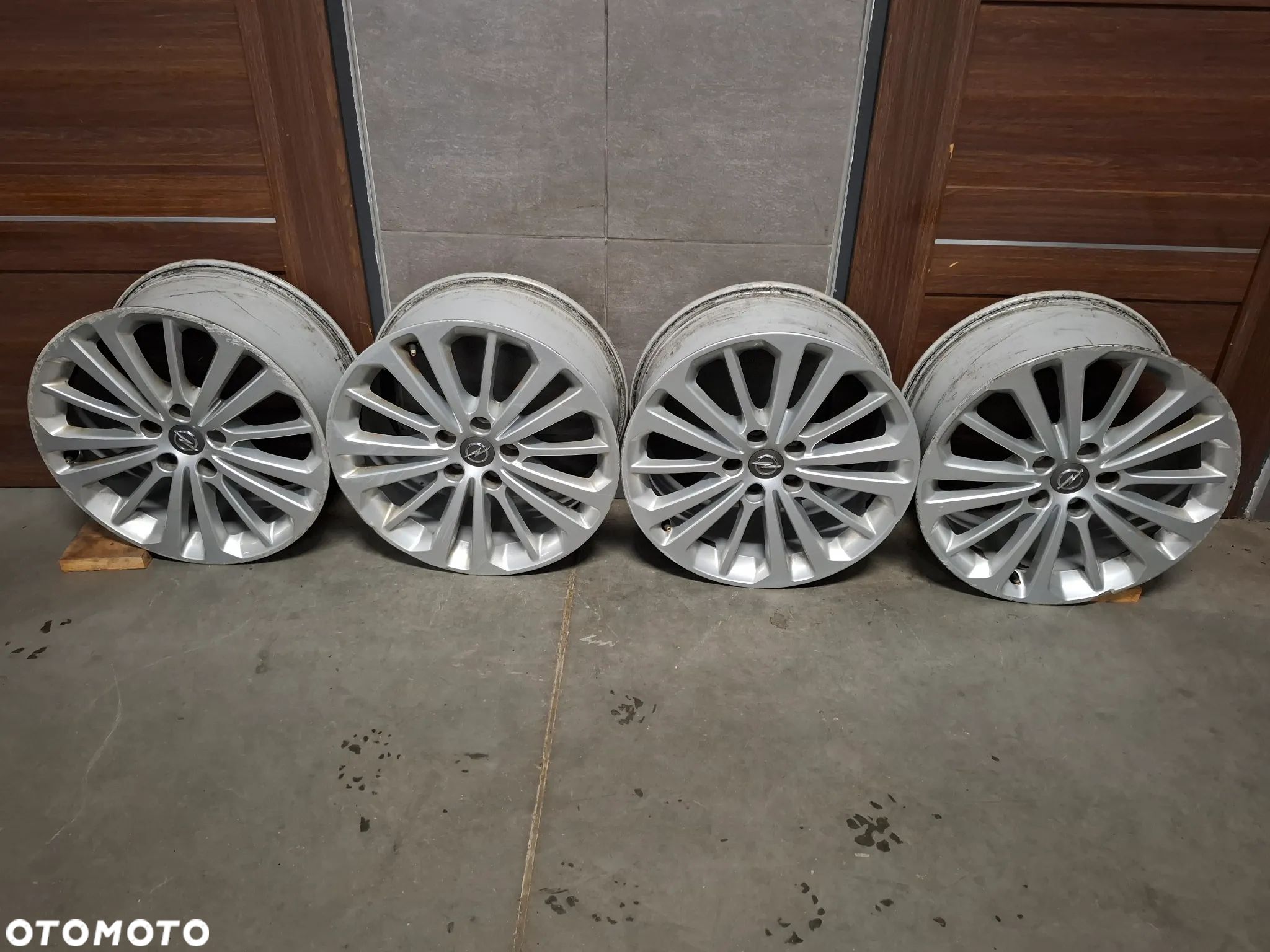 4xAlufelga 18cali Opel Insignia B II 18x8,5 z czujnikami komplet - 1