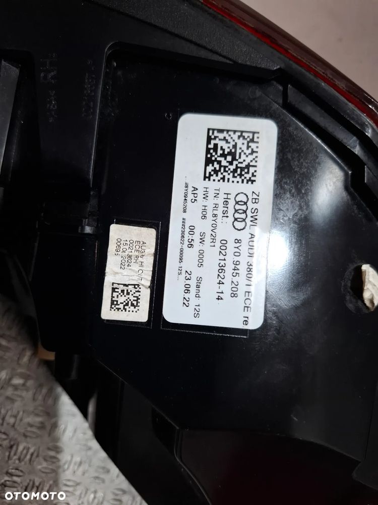 Lampa LED w błotnik prawy tył Audi A3 (sedan)  R 2022 nr 8Y0945208 - 5