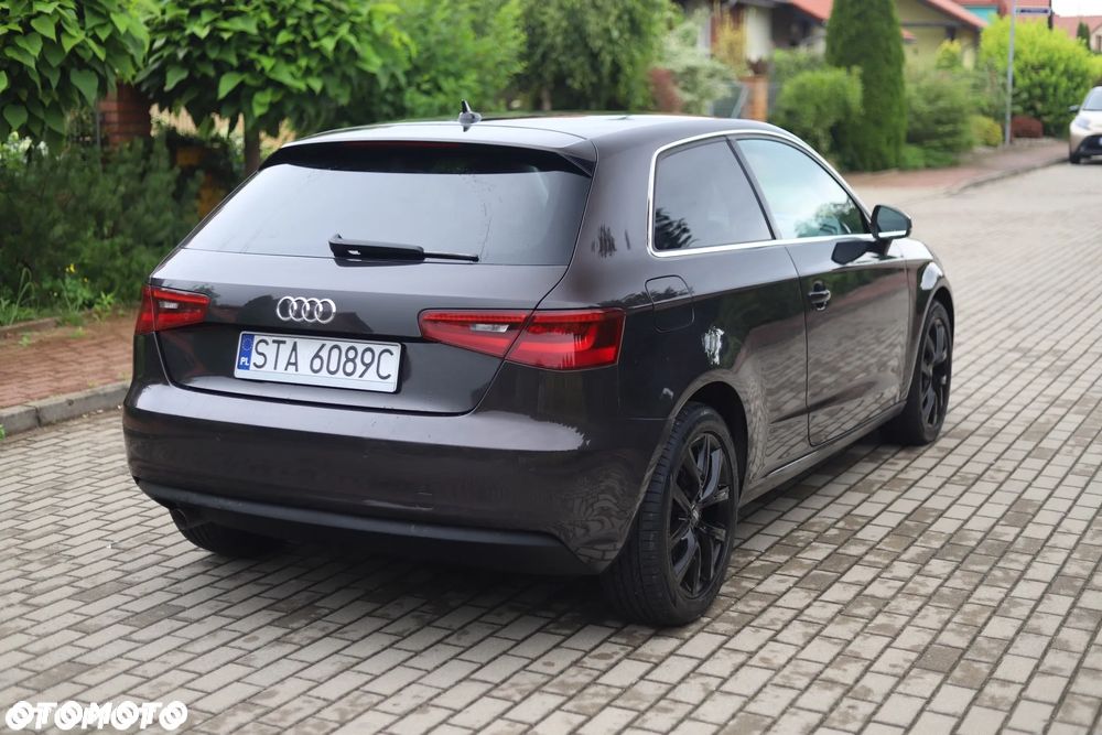 Audi A3 3-drzwiowe 1.6 TDI ultra Attraction - 7
