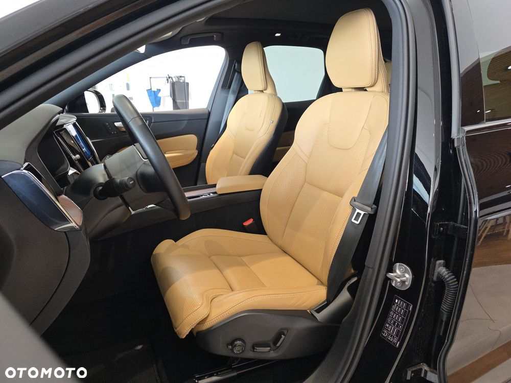 Volvo XC 60 - 30