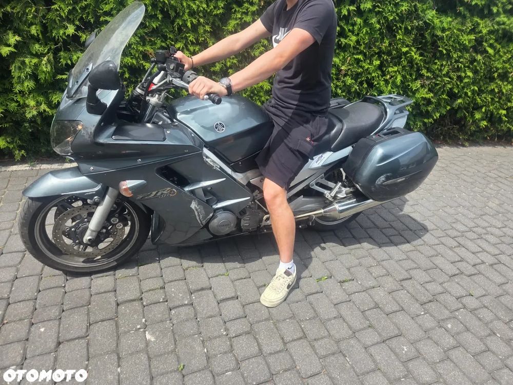 Yamaha FJR - 4