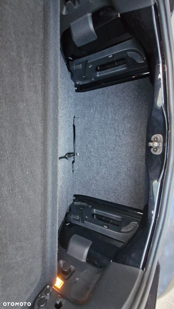 Volkswagen up! Active - 23