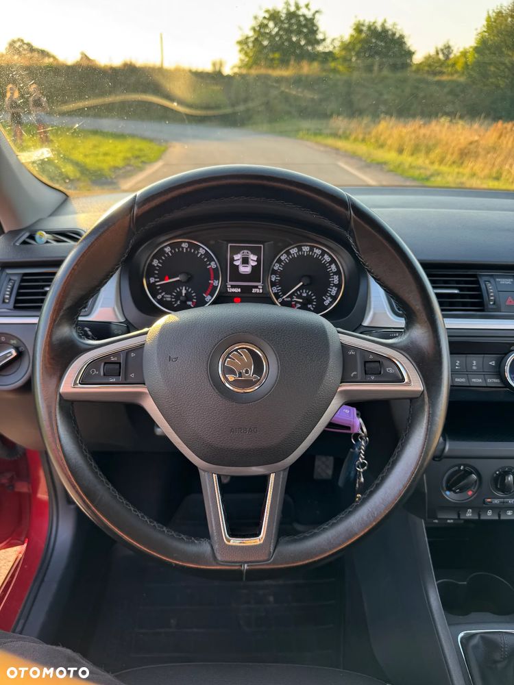 Skoda RAPID 1.2 TSI Ambition - 34