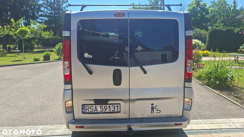 Opel vivaro - 2