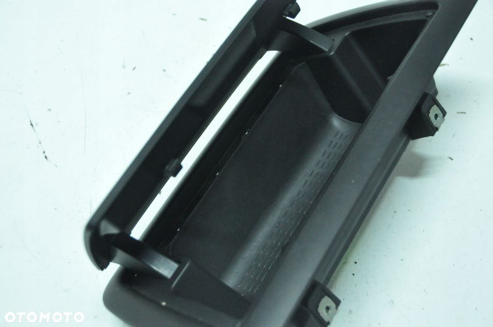 Bmw E87 E81 E82 Schowek Osłona Półka Deski Konsoli Rozdzielczej 9211788 - 3