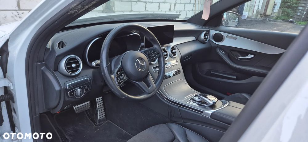 Mercedes-Benz Klasa C 220 d 9G-TRONIC - 23