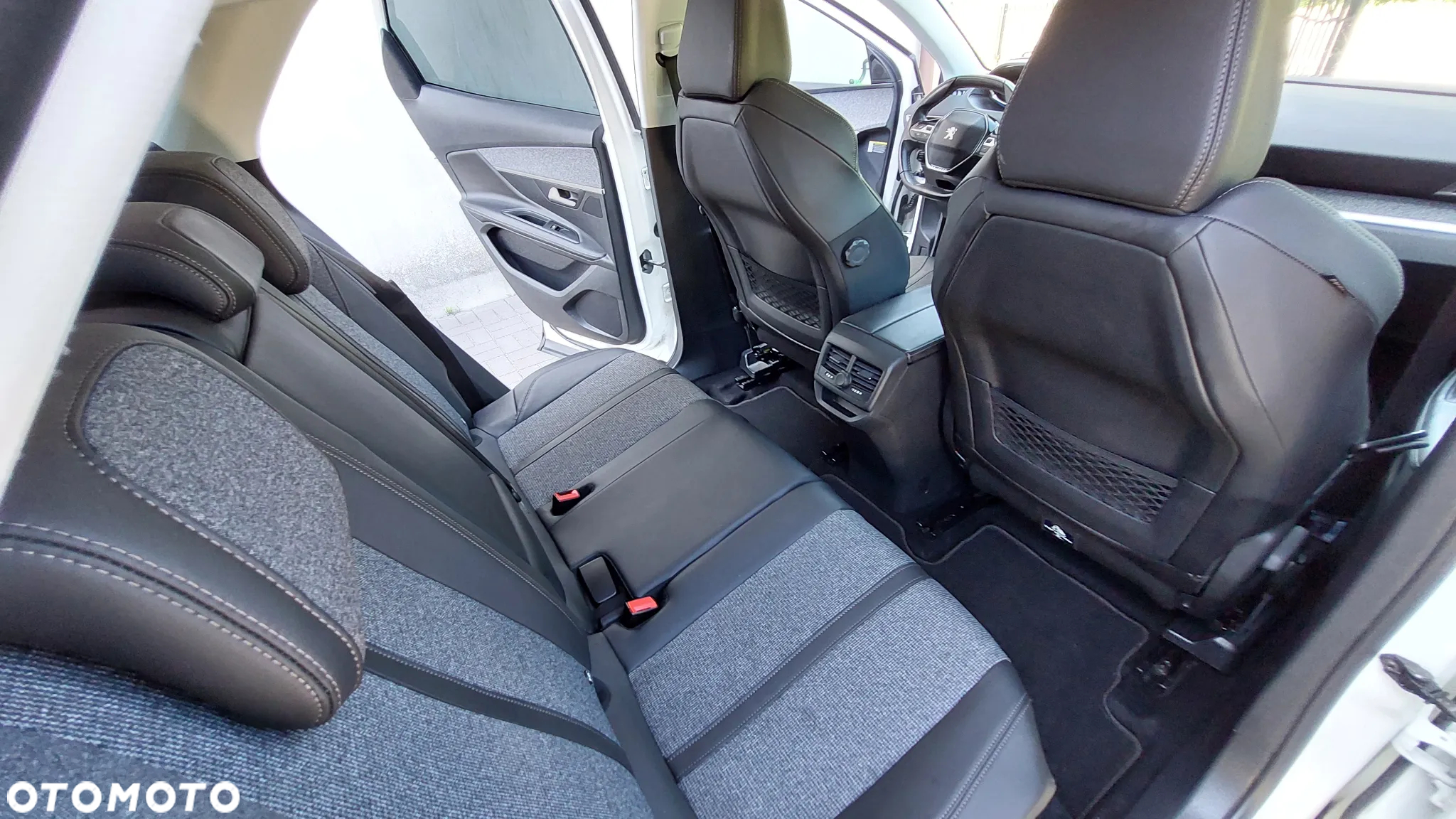 Peugeot 3008 1.2 PureTech Access S&S - 26