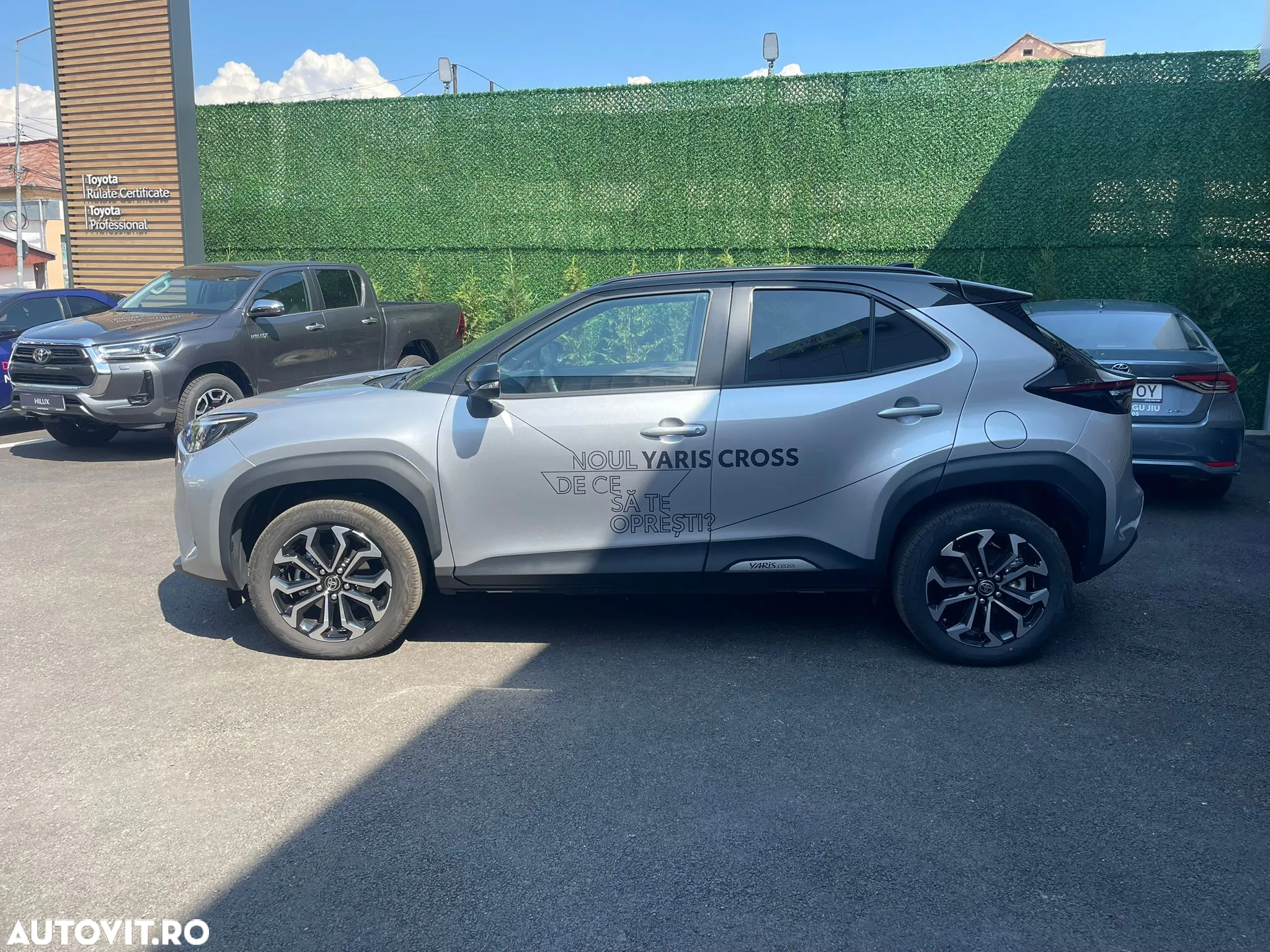 Toyota Yaris Cross 1.5 VVT-i HSD 4x4 Dynamic - 2