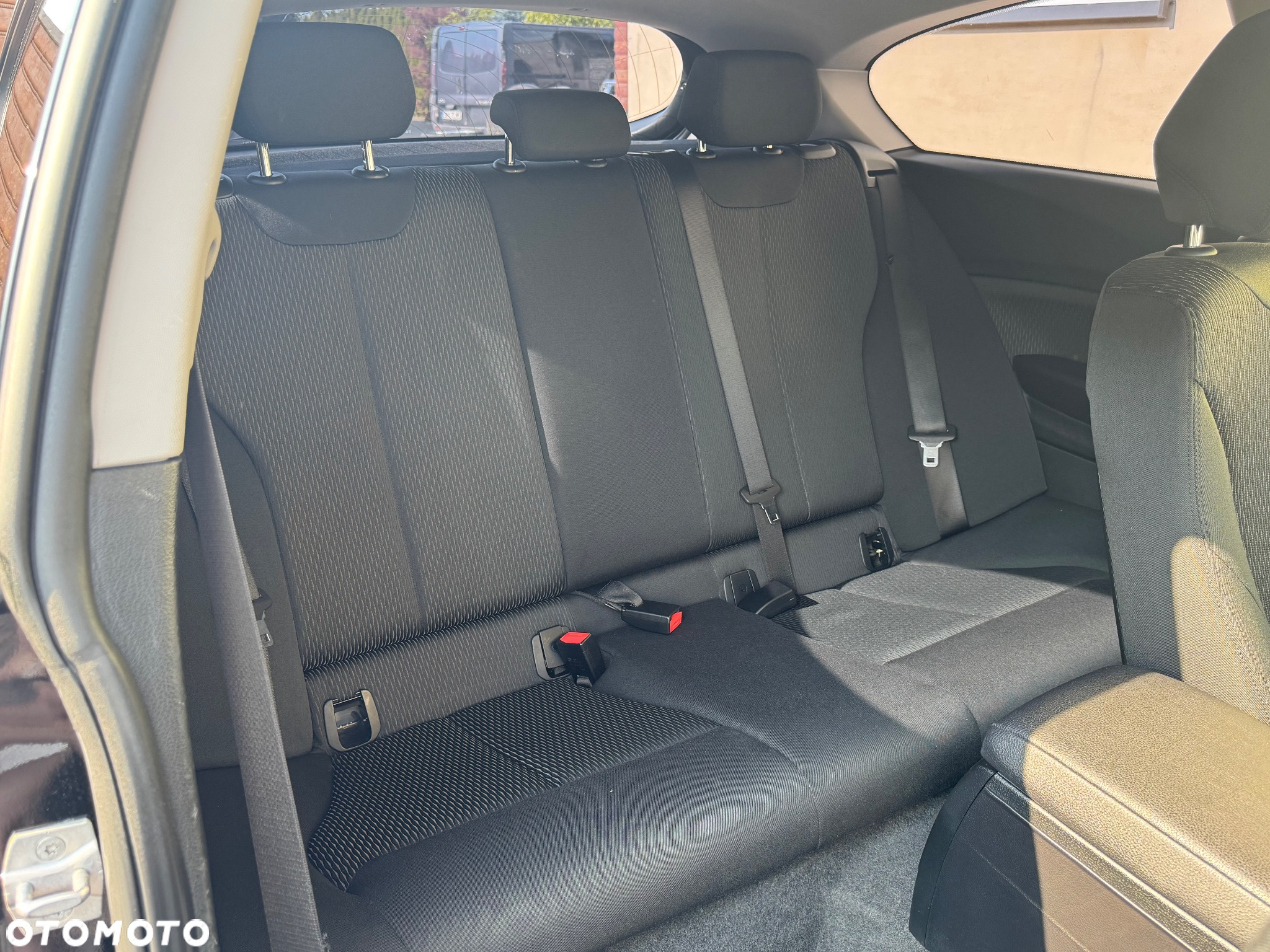 BMW Seria 1 118i - 20