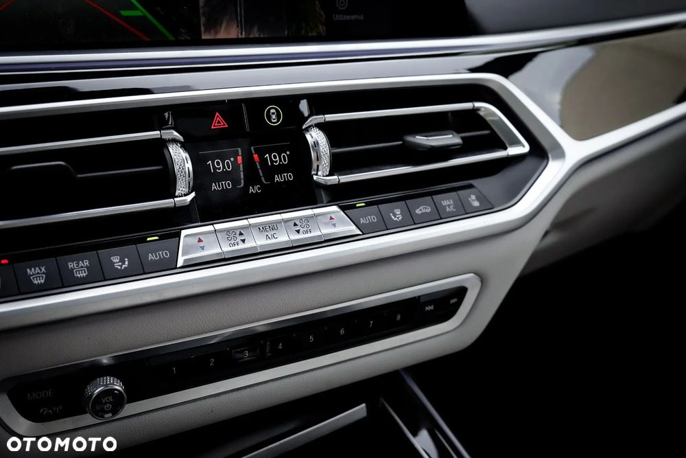 BMW X7 M50d - 18