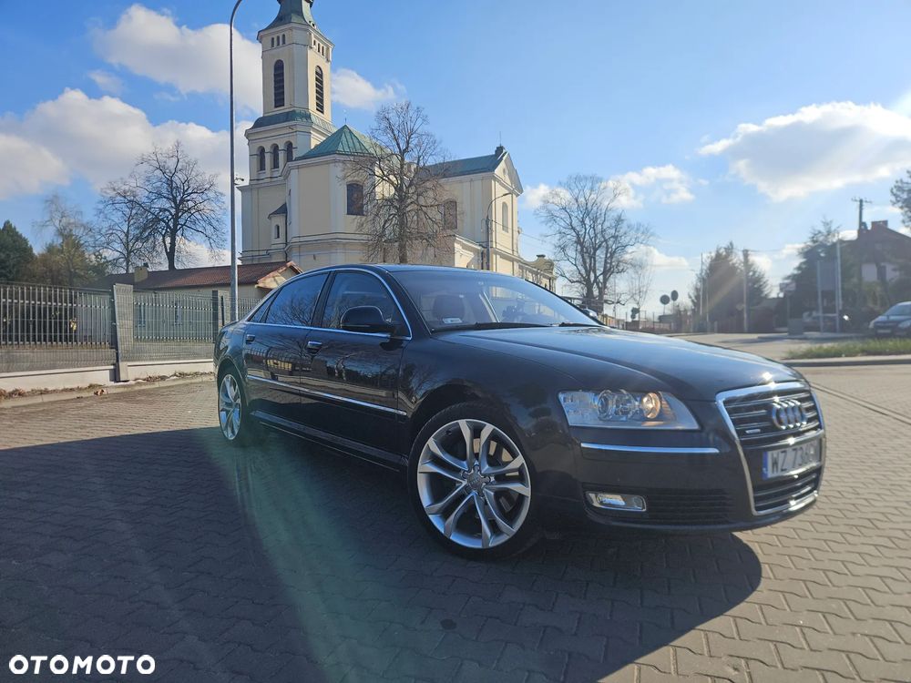 Audi A8 4.2 FSI L Quattro - 2