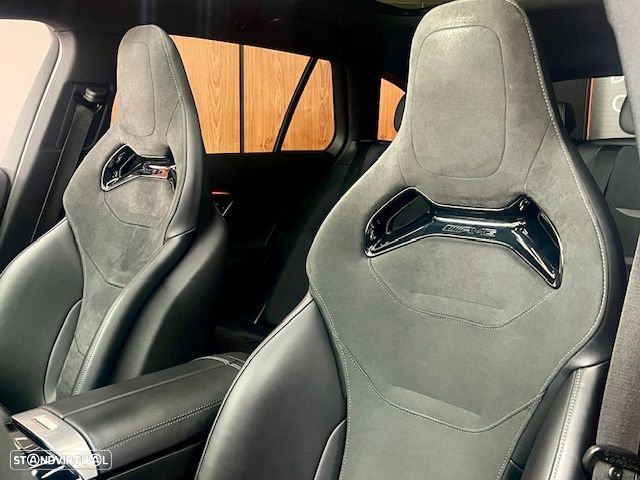 Mercedes-Benz C 63 AMG S E Performance 4Matic - 2