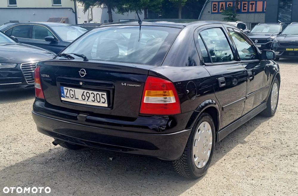 Opel Astra 1.4 Essentia - 8