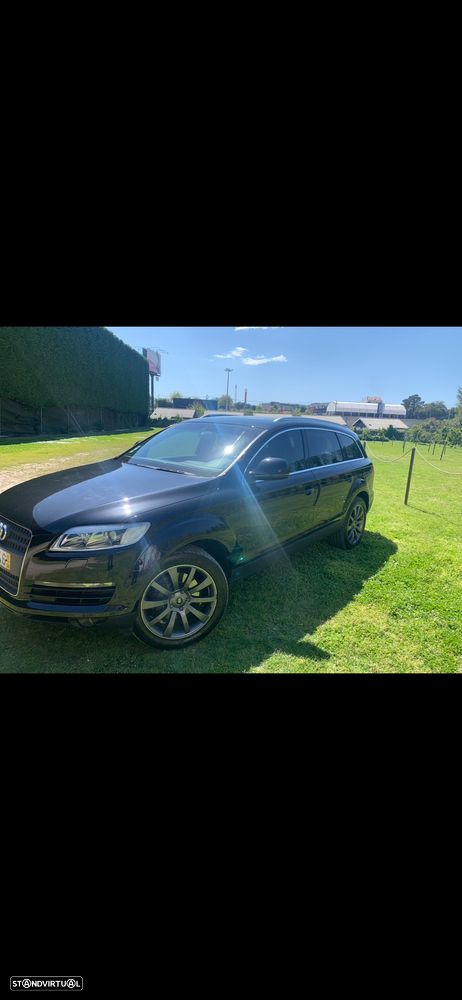 Audi Q7 - 1