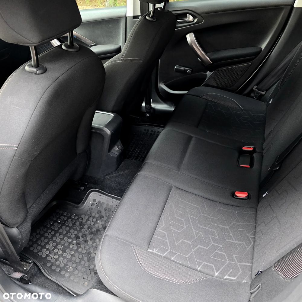 Peugeot 2008 1.2 Pure Tech Style - 14